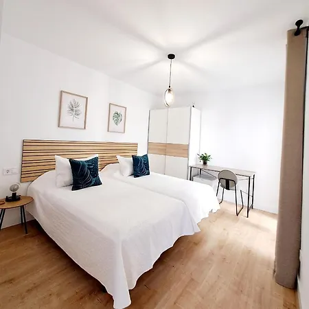 Buenavista Gigantes Marina - With Private Bathroom 아파트 *