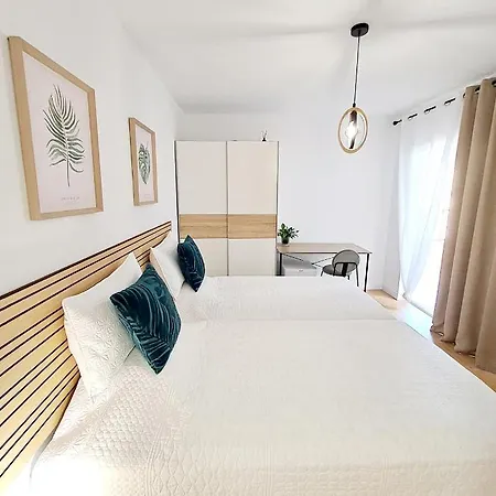 아파트 Buenavista Gigantes Marina - With Private Bathroom 아칸티라도